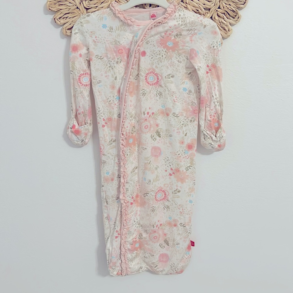 Magnetic me one piece size NB-3months